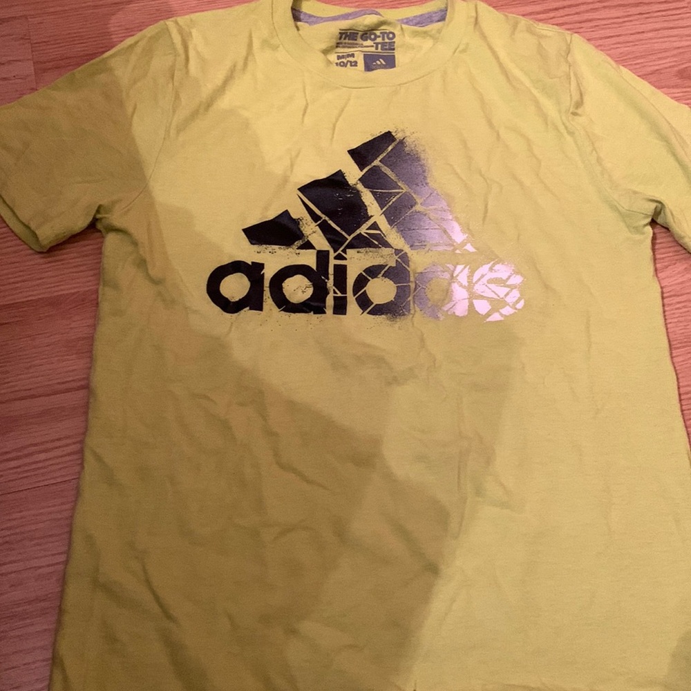 Boys adidas shirt in good condition